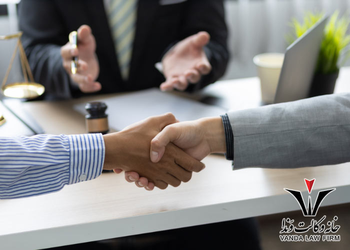 دعاوی مربوط به قراردادهای تجاری